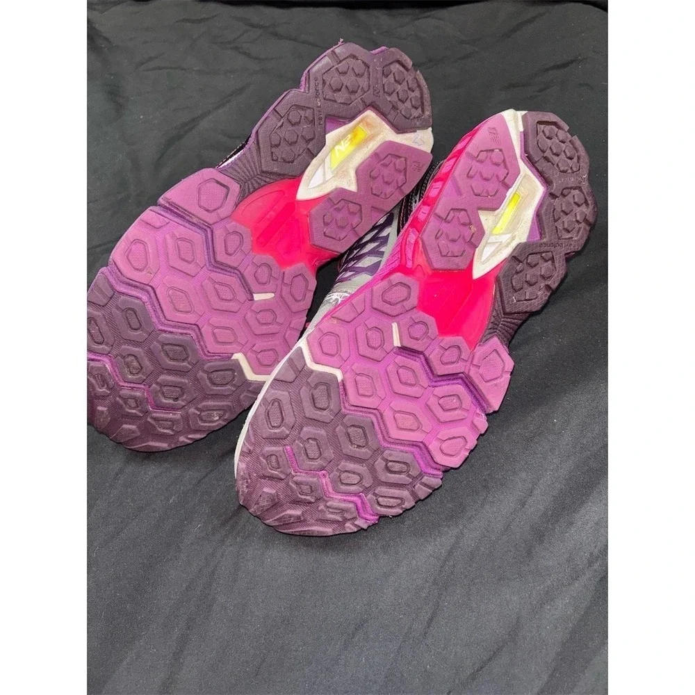 New Balance 1340v2 Women's Stability Running Shoes Gray‎ Purple Pink Size 9 walk